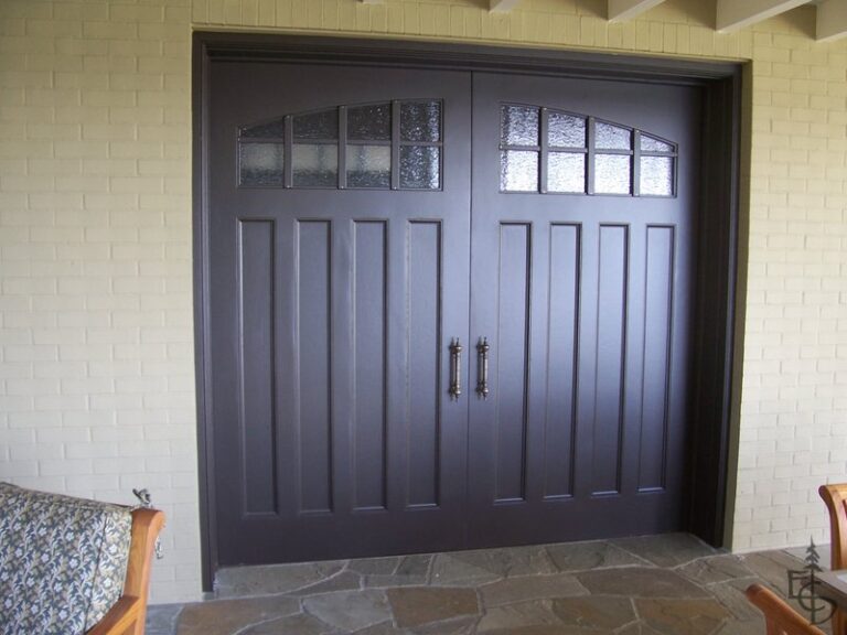 5 Reasons To Buy Manual Garage Doors