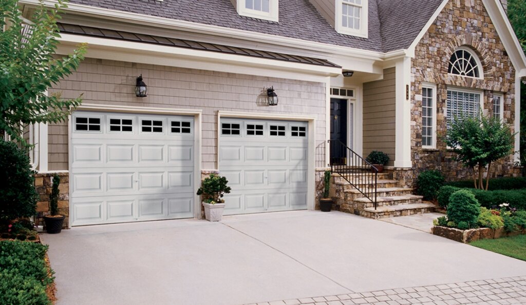 Clopay Classic Collection Insulated Garage Door